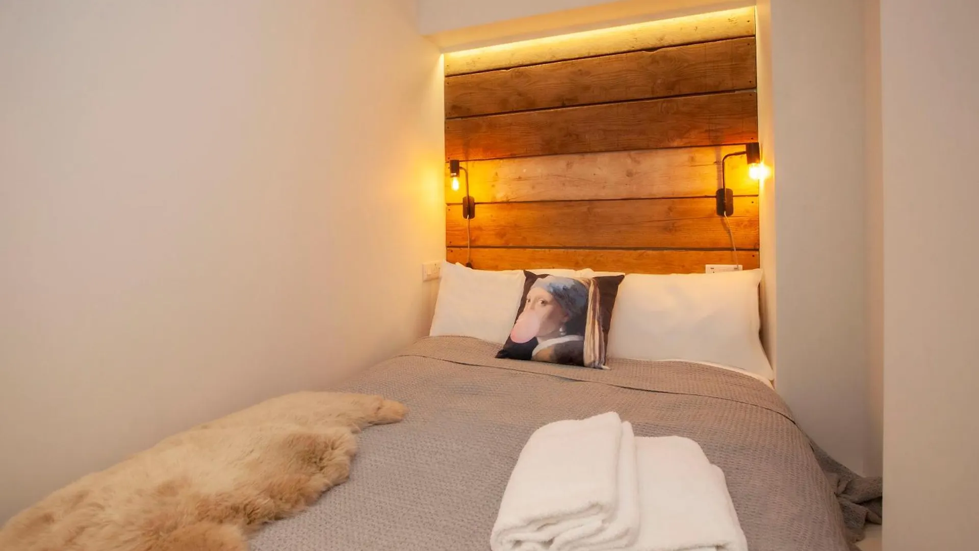 아파트 Higgihaus St Marys Apts Front 카디프 영국